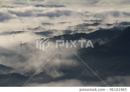 Steel towers buried in a sea of clouds in Matsue City, Shimane Prefecture 96181965