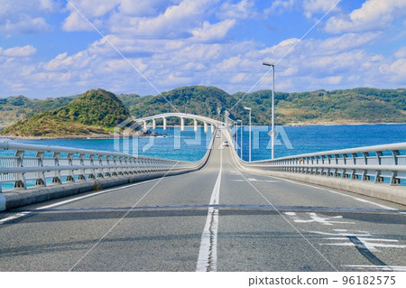 Tsunoshima Bridge and Tsunoshima Ohashi (Shimonoseki City, Yamaguchi Prefecture) 96182575
