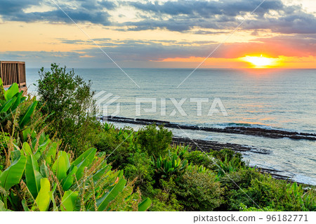 Sunrise seen from the Nichinan Coast Miyazaki City, Miyazaki Prefecture Sunrise seen from the Nichinan Coast Miyazaki City, Miyazaki Prefecture 96182771