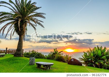 Sunrise seen from the Nichinan Coast Miyazaki City, Miyazaki Prefecture 96182774