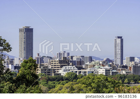 福岡縣福岡市佐原區西陣附近舞鶴公園的景色 96183136