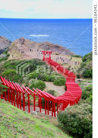 Motonosumi Shrine/Motonosumi Shrine (Nagato City, Yamaguchi Prefecture) Motonosumi Shrine/Motonosumi Shrine (Nagato City, Yamaguchi Prefecture) 96184341