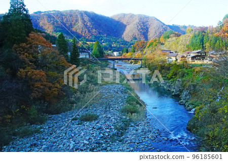 白川鄉紅葉岐阜縣 白川鄉紅葉岐阜縣 96185601