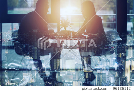 Business people collaborate together in office. Internet connection effects. Double exposure effects. 96186112
