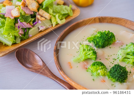 White stew white background tableware close-up material White stew white background tableware close-up material 96186431