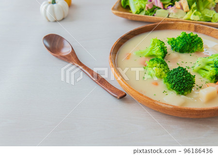 White stew white background tableware close-up material White stew white background tableware close-up material 96186436