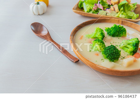 White stew white background tableware close-up material 96186437