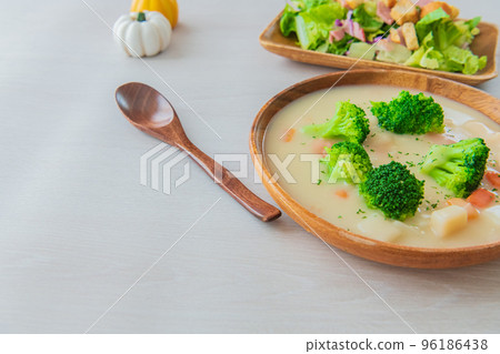 White stew white background tableware close-up material 96186438
