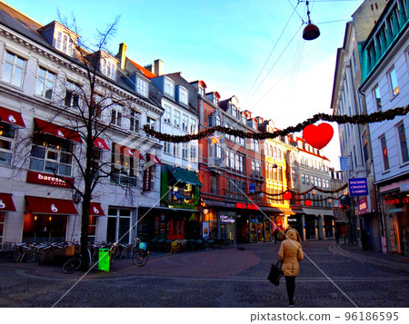 丹麥哥本哈根新港附近的城市景觀 96186595