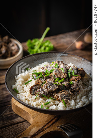 Risotto with mushrooms 96187747