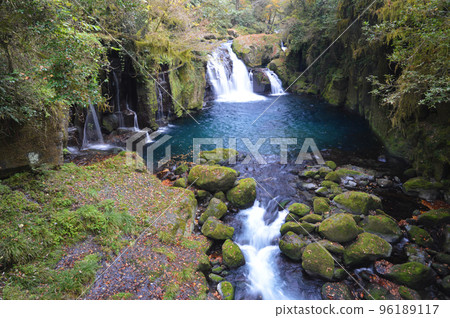 Ryugafuchi Tengu Waterfall in Kikuchi Valley 96189117