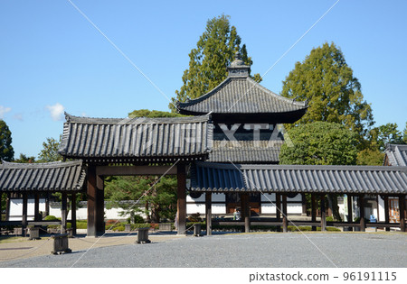 Tofuku-ji Temple corridor and sutra storehouse, Higashiyama Ward, Kyoto City 96191115