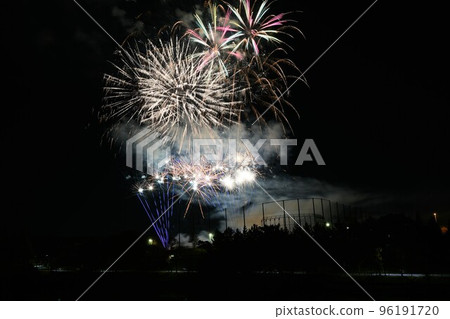 吉卜力公園煙花慶祝開園 吉卜力公園煙花慶祝開園 96191720