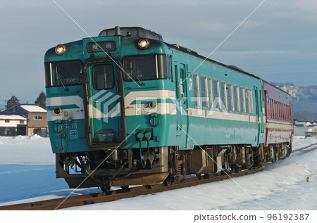 Johana Line Takaoka - Futatsuka JR West Kiha 40-2092 Kakogawa Color + Kiha 58-1116(富山) Johana Line Takaoka - Futatsuka JR West Kiha 40-2092 Kakogawa Color + Kiha 58-1116(富山) 96192387