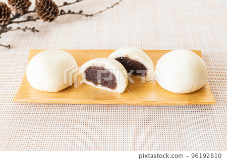 Japanese Sweets: Soba Manju 96192810