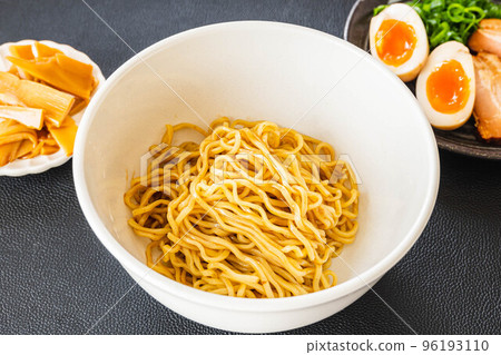 Topping ingredients and Chinese noodles Topping ingredients and Chinese noodles 96193110