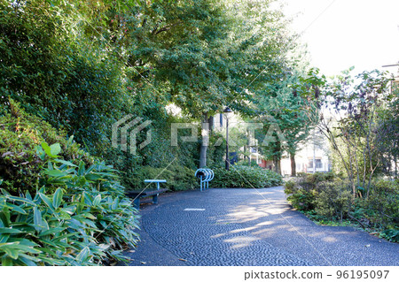 Suginami Ward Josuibashi Green Space 96195097
