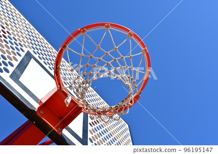basketball ring and goal 96195147