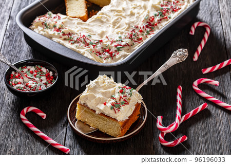 vanilla sheet cake with frosting, top view vanilla sheet cake with frosting, top view 96196033