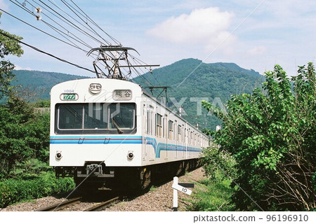 Chichibu Railway 1000 series running on the Chichibu Main Line towards Kumagaya Chichibu Railway 1000 series running on the Chichibu Main Line towards Kumagaya 96196910