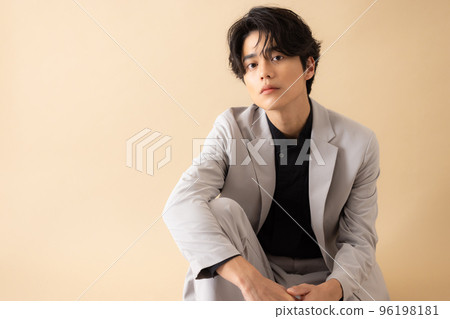 Men's beauty image 96198181