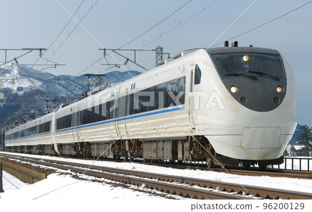 北陸本線青海川糸魚川JR西681系列W14+W04編隊(金澤)白鷹 96200129