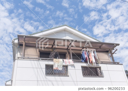 陽台聚碳酸酯屋頂獨立式住宅 陽台聚碳酸酯屋頂獨立式住宅 96200233