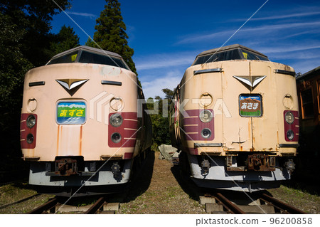 Series 183 rolling stock statically preserved at Poppo no Oka 96200858