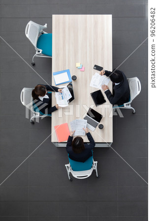 Meeting business scene true bird's-eye view Meeting business scene true bird's-eye view 96206482