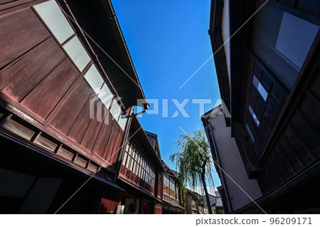 藍天白雲東茶屋區 藍天白雲東茶屋區 96209171