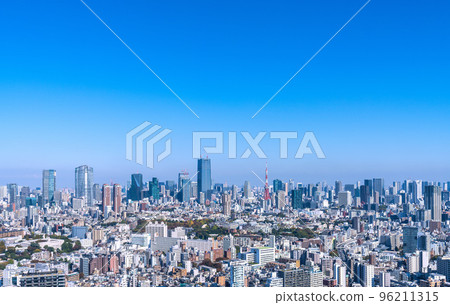 Tokyo cityscape in Japan Tokyo new landscape. Blue sky and Tokyo city view. The giant symbol is almost completed, and the whole picture has appeared 96211315