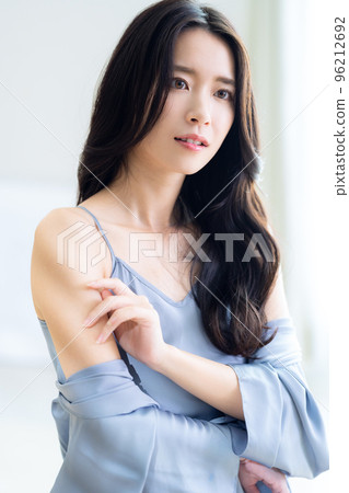 Women's beauty beauty skin care living lifestyle 96212692