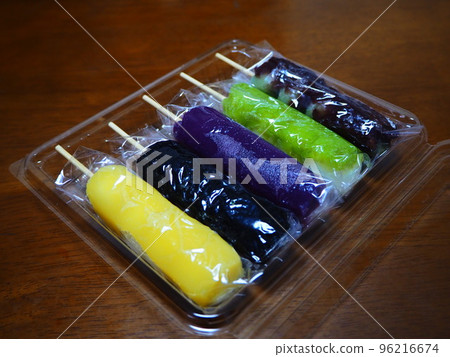 Colorful skewered dumplings Colorful skewered dumplings 96216674