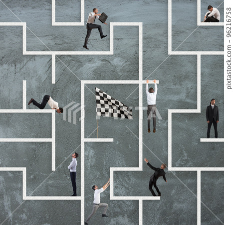 Business game of maze 96216758