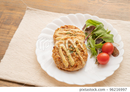 Tofu hamburger (Western style) Tofu hamburger (Western style) 96216997