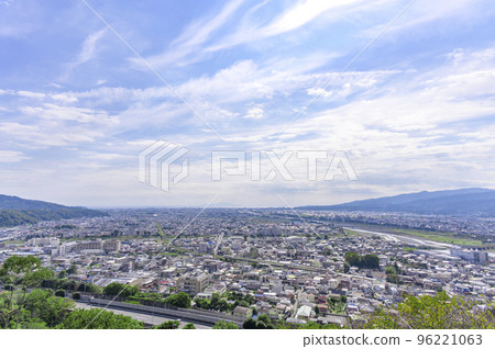 Ashigara Plains seen from Matsudayama. Mount Hakone on the right and Oiso Hills on the left. Kaisei Town, Matsuda Town, Oi Town, and Odawara City. Oshima in the distance 96221063