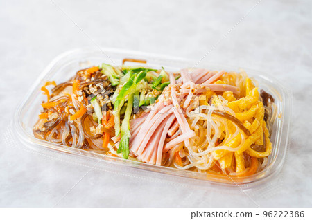 Chinese Salad with Liang Bun Sansu 96222386