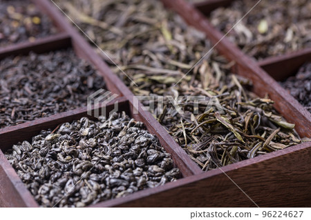 Dry tea leaves Dry tea leaves 96224627