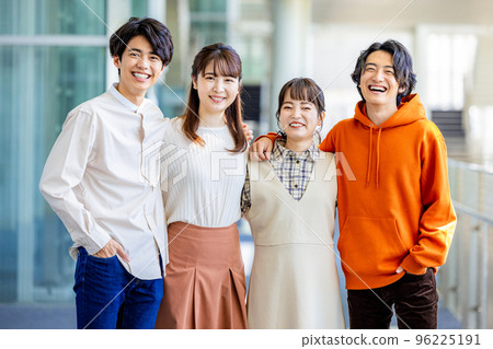 大學生青年男女 96225191