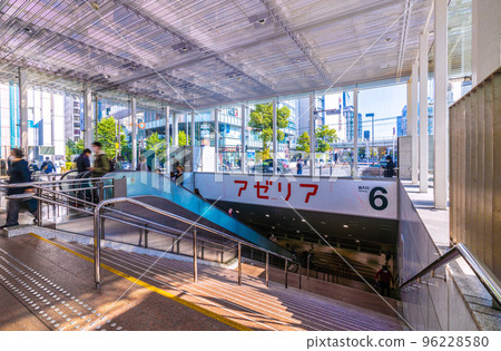 日本川崎市街景 川崎地下商城河岸邊杜鵑花6號入口/出口等 96228580