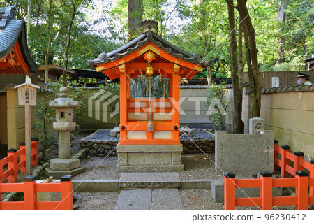 Cutlery Shrine, the subsidiary shrine of Yasaka Shrine in Kyoto 96230412