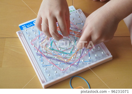 橡皮筋玩 96231071