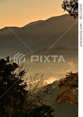 Sea of clouds from Yakami Castle 96231680