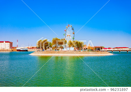 Ferris wheel, Yoshlar Koli Youth Lake, Urgench 96231897