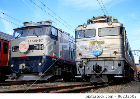 JR Freight EF510 electric locomotive (300 series) and EF81 electric locomotive (300 series) 96232502