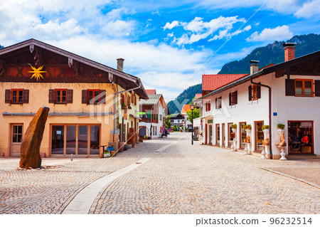 Beauty houses with luftlmalerei painting, Oberammergau Beauty houses with luftlmalerei painting, Oberammergau 96232514