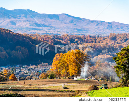 Shinshu Kawakami Village Refreshing scenery of the highland in sunny autumn 96233755