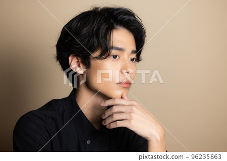 Men's beauty image 96235863