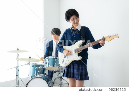 鼓手高中女生鼓班 96236513