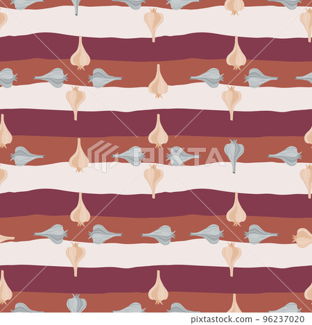 Hand drawn garlic seamless pattern. Doodle bulb of garlic endless wallpaper. Hand drawn garlic seamless pattern. Doodle bulb of garlic endless wallpaper. 96237020